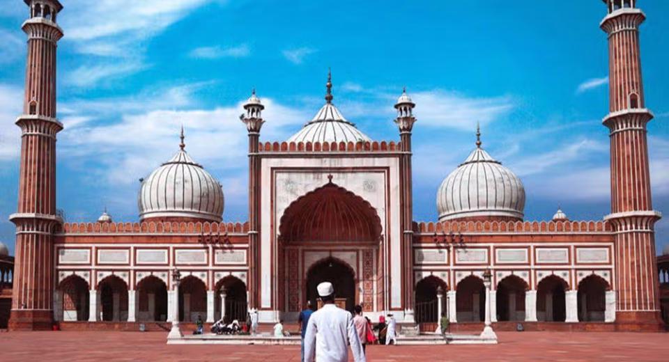 India Muslim Traveler